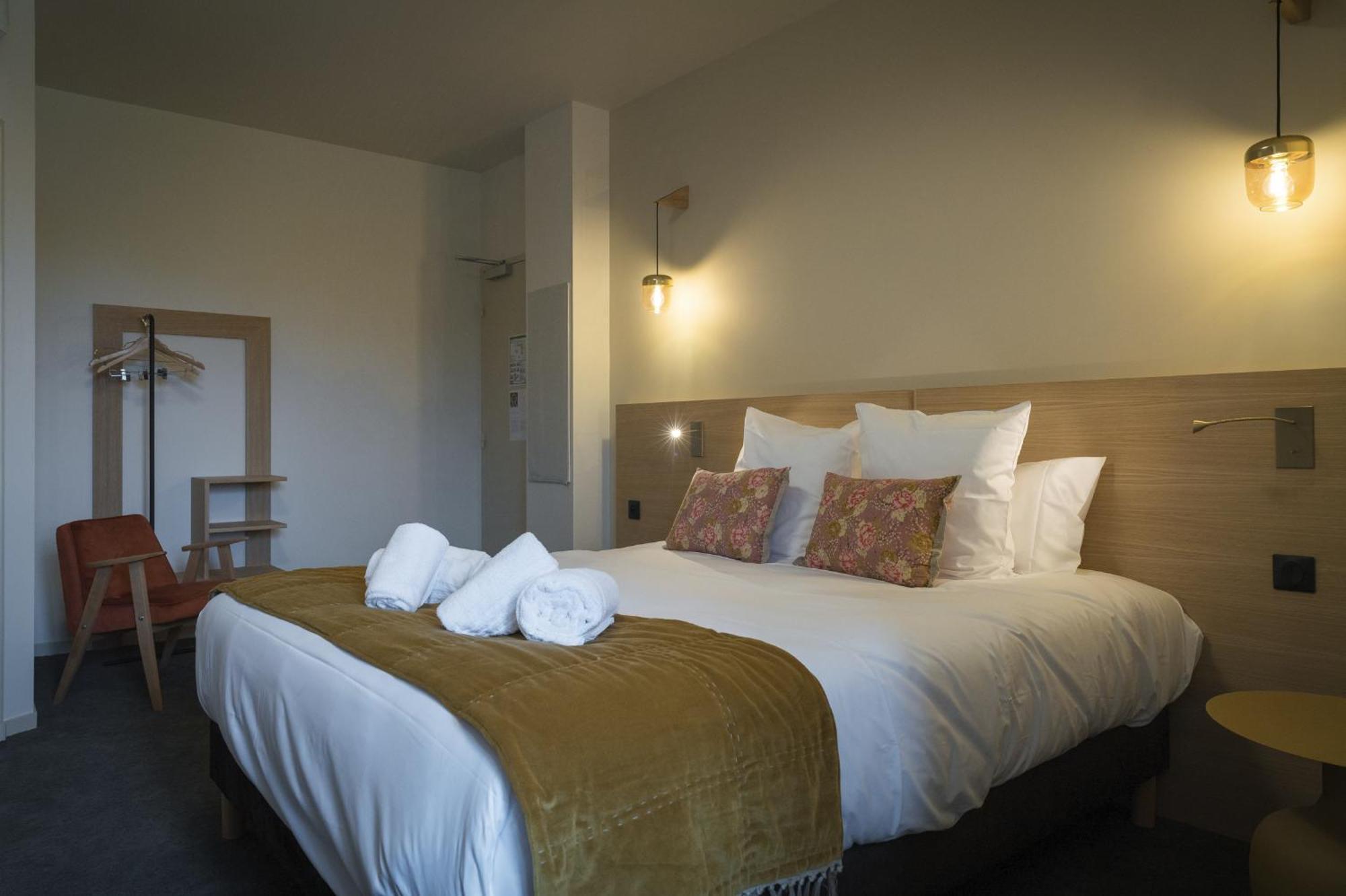 Domaine De L'Ecorcerie Hotel Fontaine-le-Comte Luaran gambar